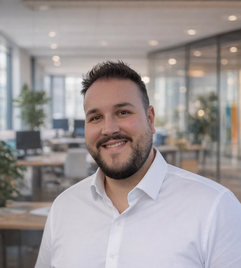 Jesús Mora, diseñador web y especialista en soluciones digitales